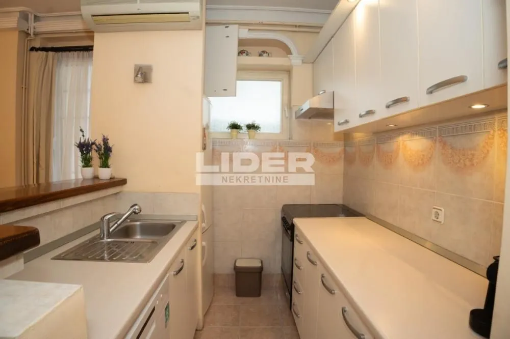 Rent, apartment, 150m², Stari Grad, Beograd