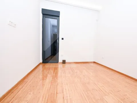 Rent, house, 170m², Dalmatinska ulica, Podgorica - image 13