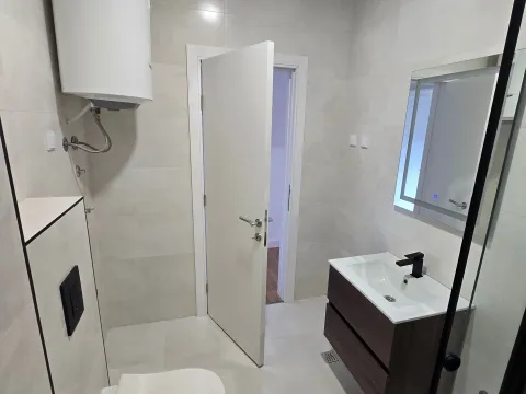 Sale, one bedroom apartment, 43m², Bečići, Budva - image 6