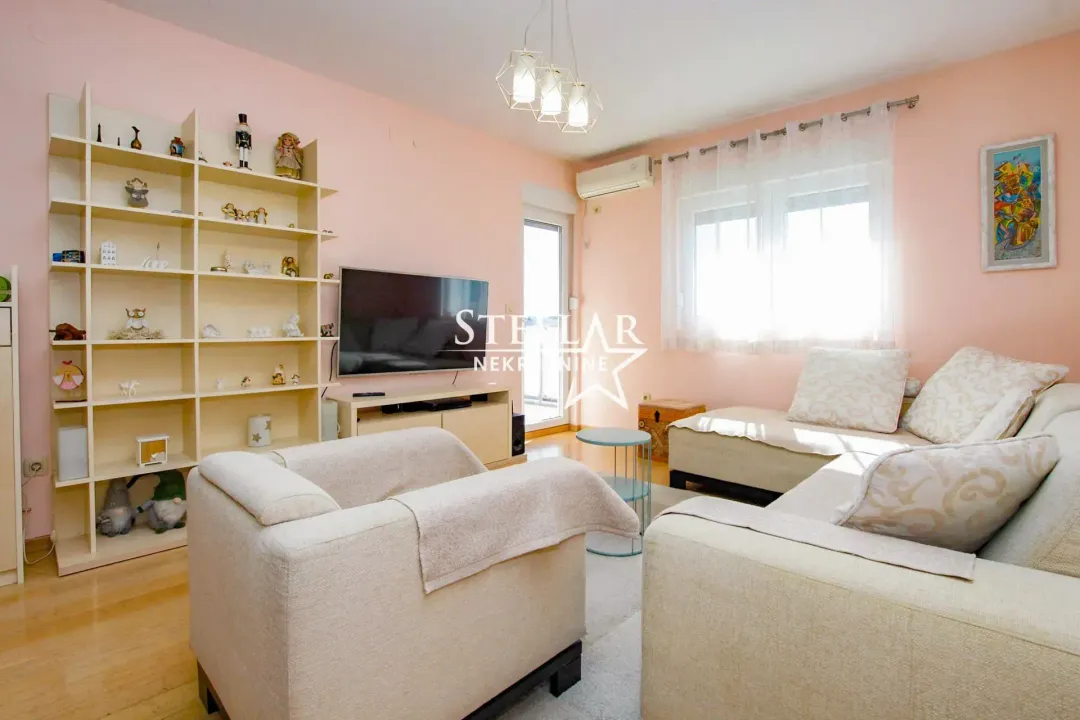 Izdavanje, dvosoban stan, 70m², City Kvart, Podgorica