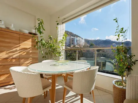 Sale, three bedroom apartment, 150m², Bečići, Budva - image 38