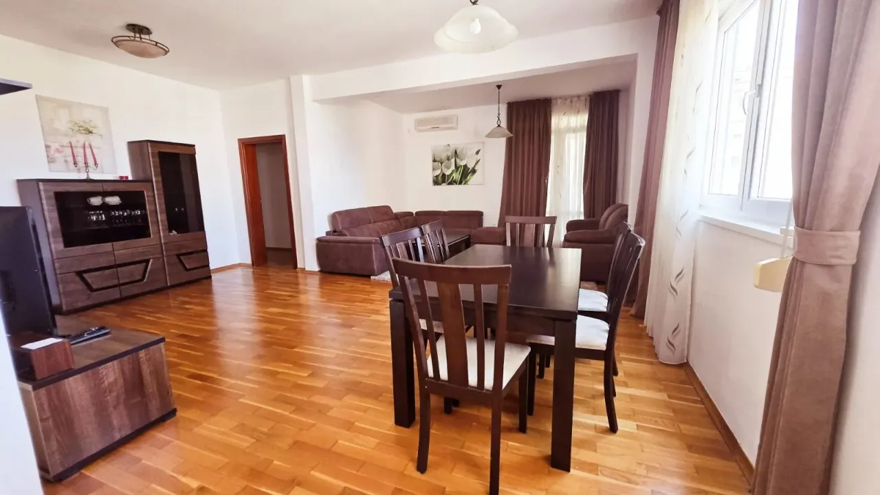 Rent, three bedroom apartment, 101m², Centar, Bar