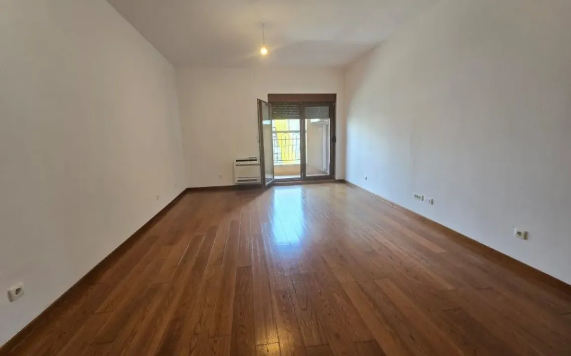 Prodaja, dvosoban stan, 68m², Momišići, Podgorica