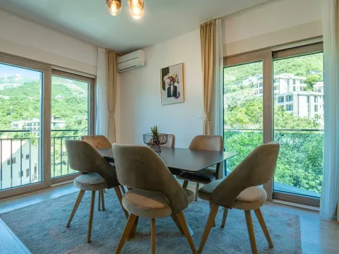 Prodaja, trosoban stan, 110m², Budva, Crna Gora - image 13