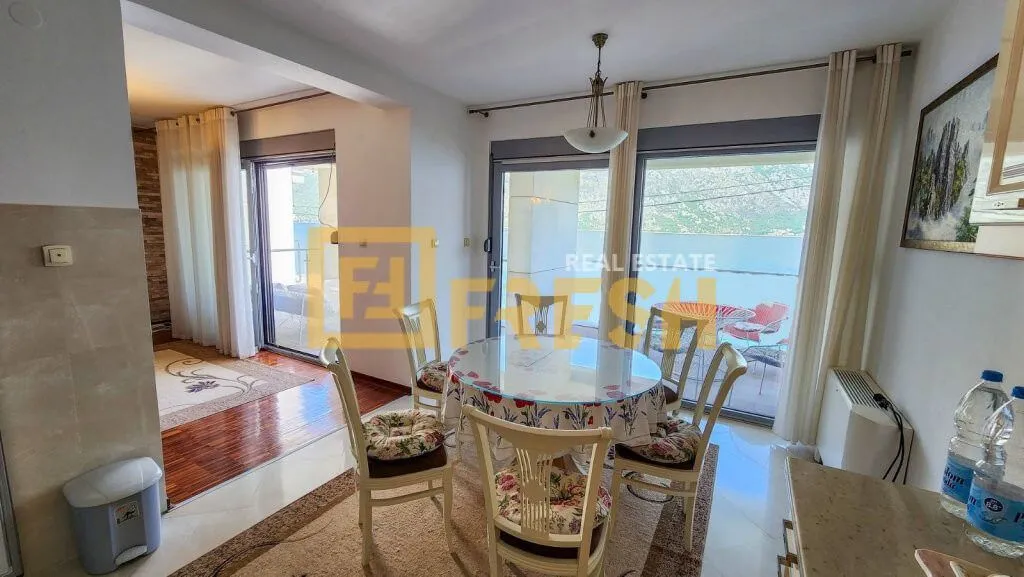 Prodaja, dvosoban stan, 102m², Kotor, Crna Gora