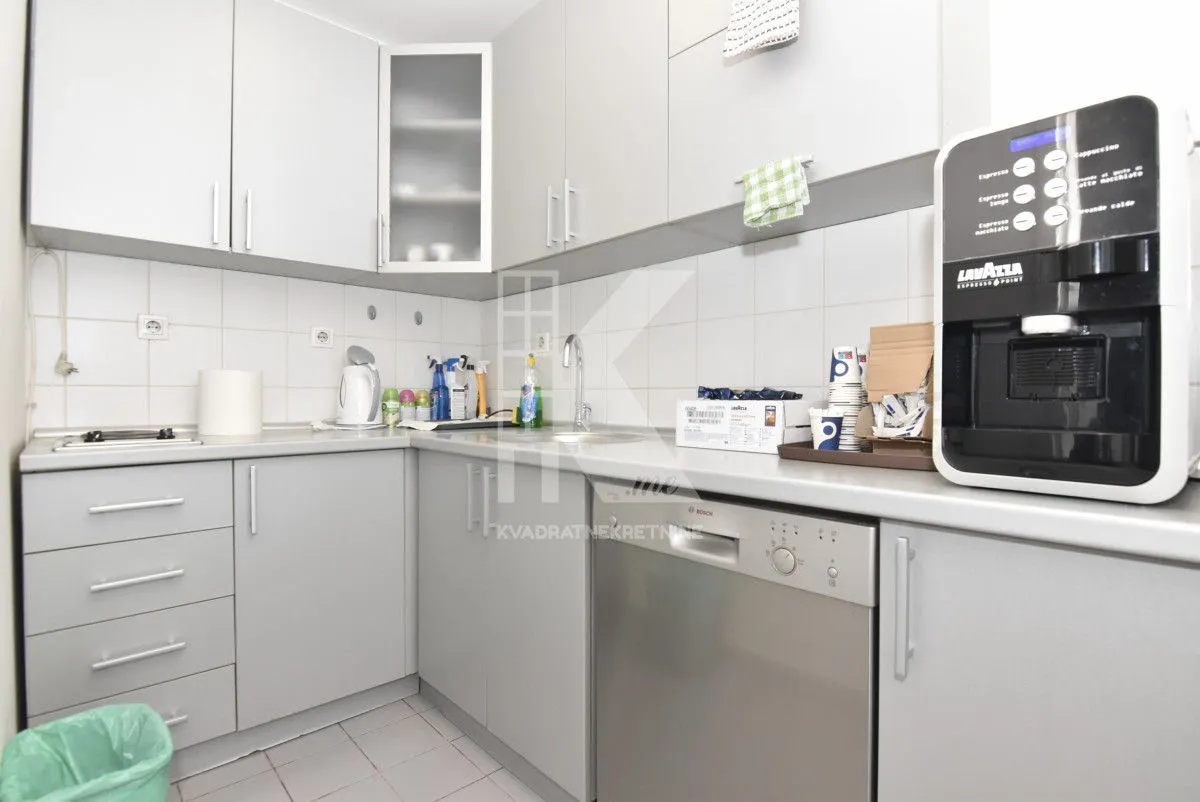 Rent, office space, 318m², Preko Morače, Podgorica
