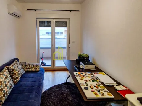 Izdavanje, dvosoban stan, 72m², City Kvart, Podgorica - image 15