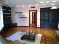 Izdavanje, četvorosoban stan, 270m², Vračar Hram, Vračar Sve Podlokacije - image 4