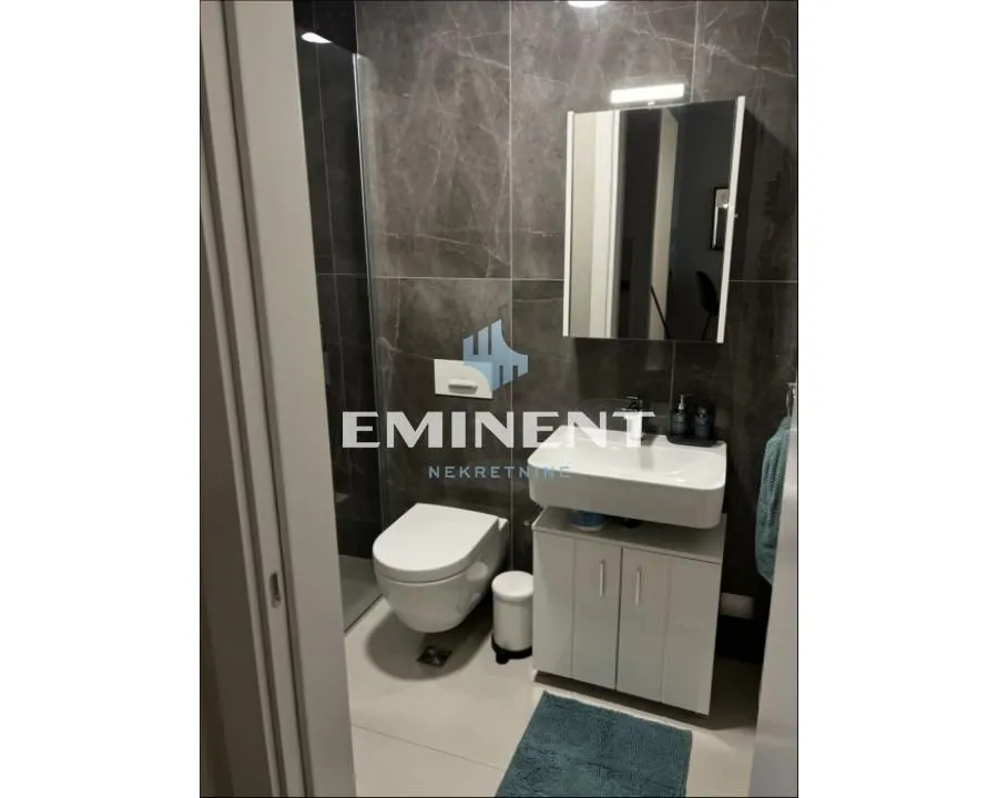 Izdavanje, dvosoban stan, 50m², Stari Grad, Beograd
