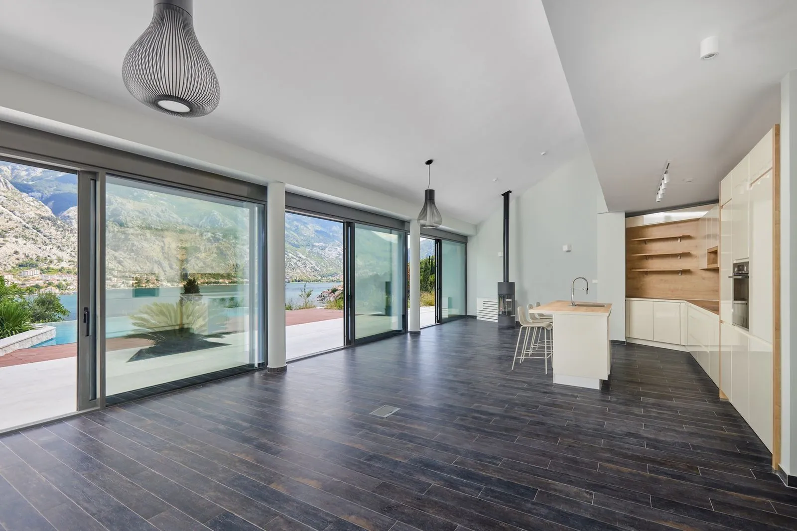 Sale, house, 373m², Prčanj, Kotor