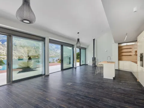 Sale, house, 373m², Prčanj, Kotor - image 10