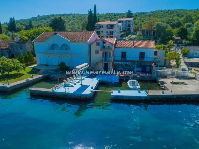 Prodaja, kuća, 160m², Đuraševići, Tivat