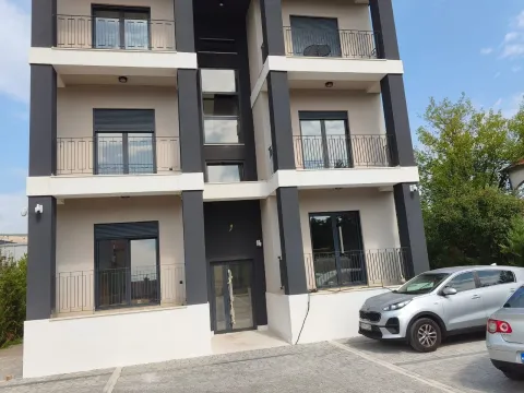 Rent, two bedroom apartment, 70m², Dalmatinska ulica, Podgorica - image 4