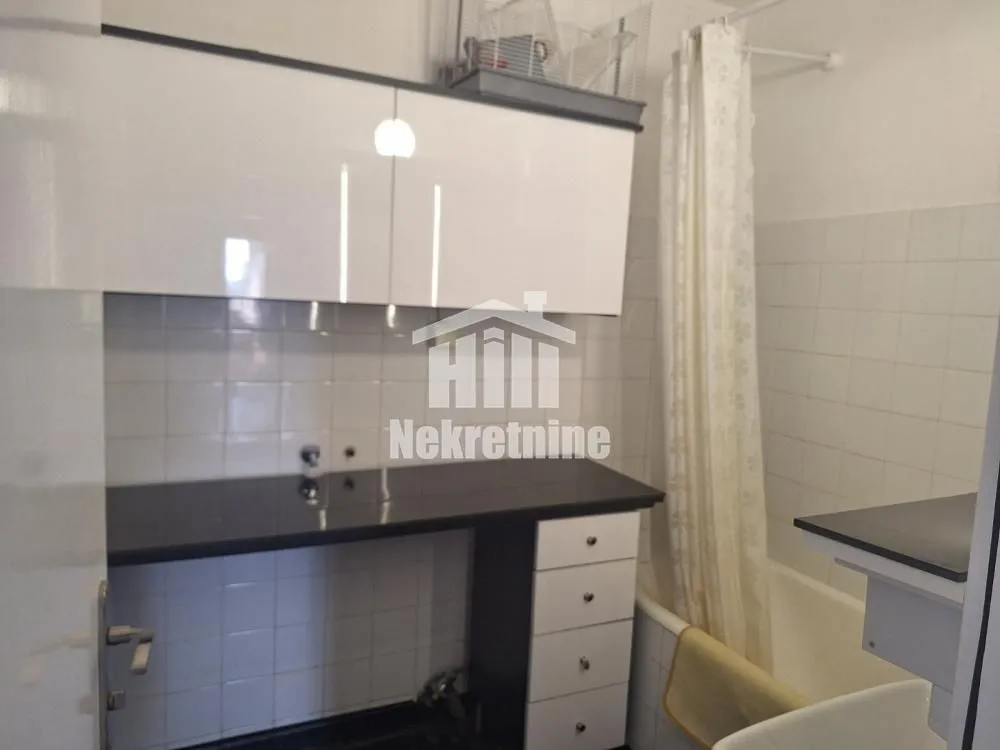 Prodaja, trosoban stan, 78m², Zemun Sve Podlokacije, Beograd