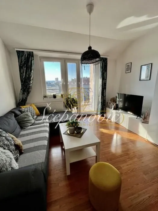 Prodaja, stan, 46m², Centar, Novi Sad