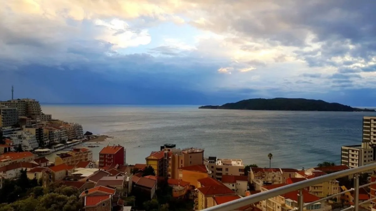 Sale, two bedroom apartment, 90m², Rafailovići, Budva