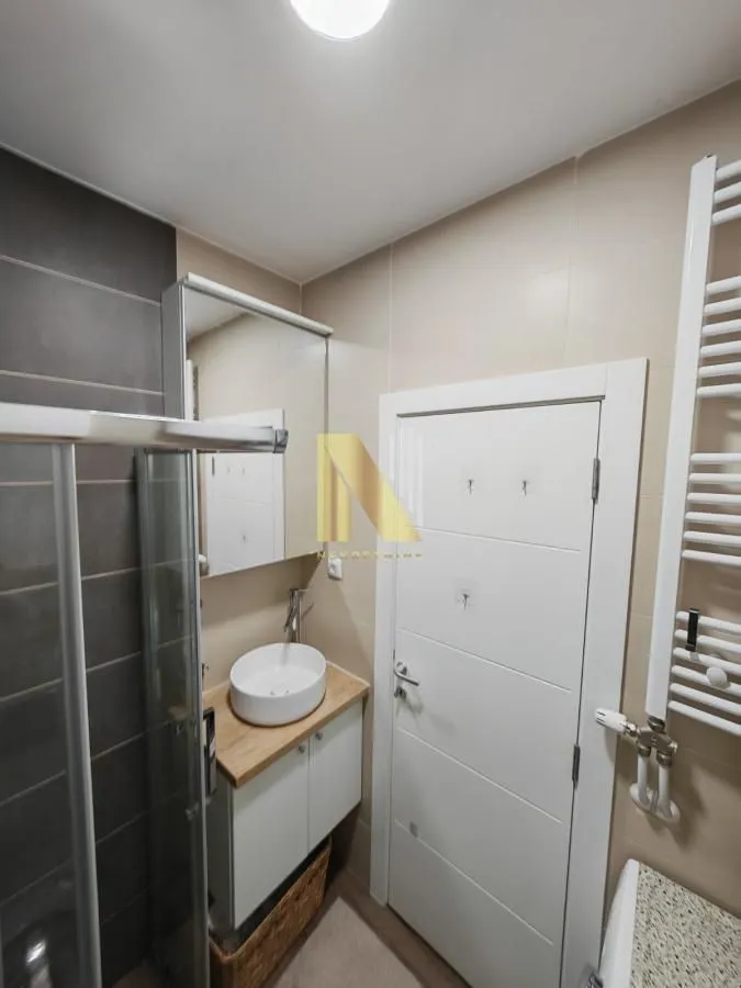 Izdavanje, jednosoban stan, 40m², Salajka, Novi Sad Sve Podlokacije
