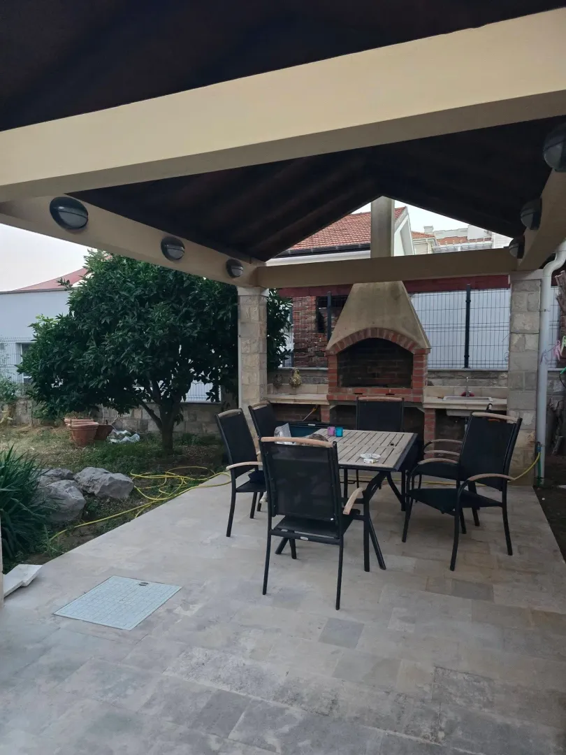 Izdavanje, dvosoban stan, 70m², Luštica, Tivat