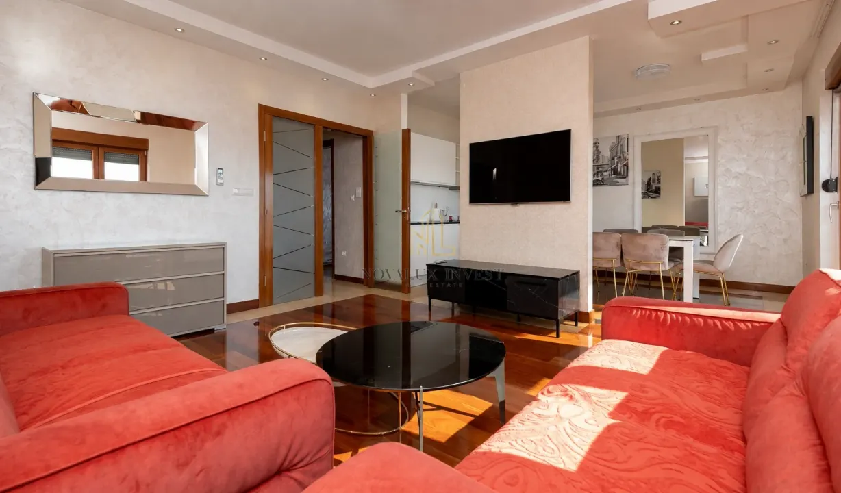 Rent, four bedroom apartment, 140m², Centar, Podgorica