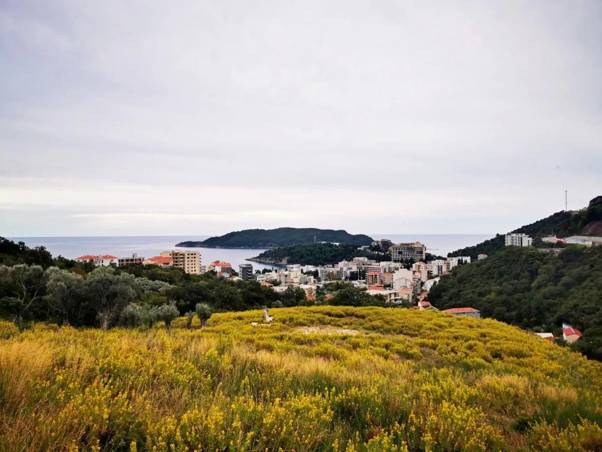 Prodaja, plac, 2169m², Bečići, Budva