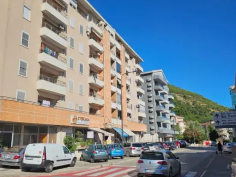 Prodaja, garsonjera, 37m², Centar, Budva