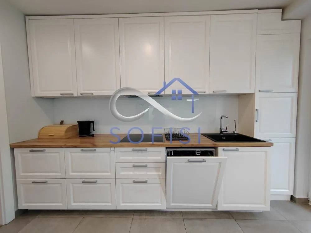 Izdavanje, četvorosoban stan, 100m², Novi Sad Sve Podlokacije, Novi Sad