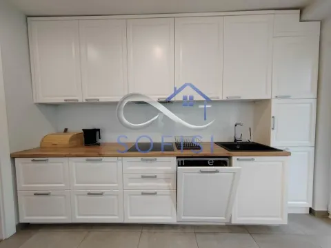 Izdavanje, četvorosoban stan, 100m², Stari grad, Novi Sad - image 12