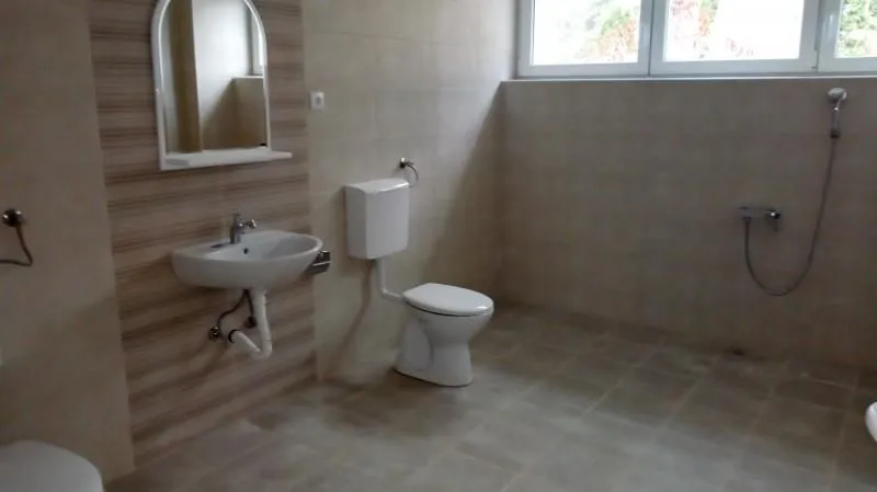 Sale, office space, 850m², Sremska Kamenica, Petrovaradin