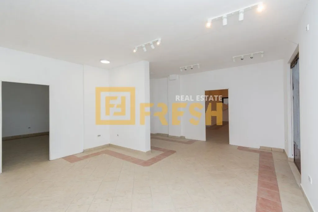 Sale, office space, 323m², Stari Aerodrom, Podgorica