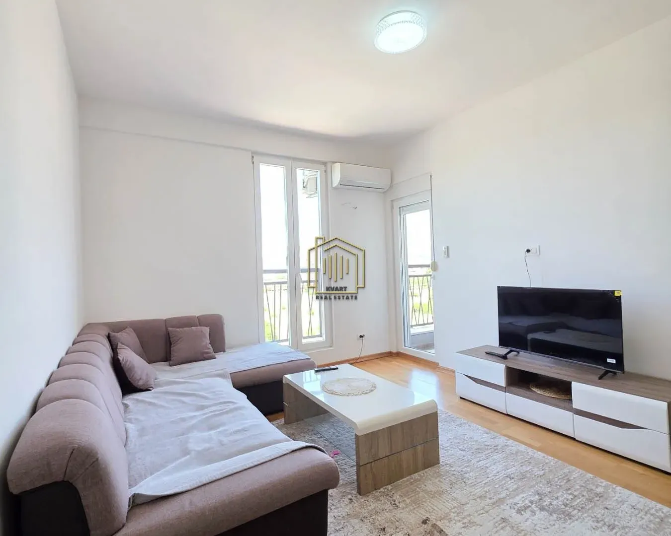Izdavanje, četvorosoban stan, 48m², Stari Aerodrom, Podgorica