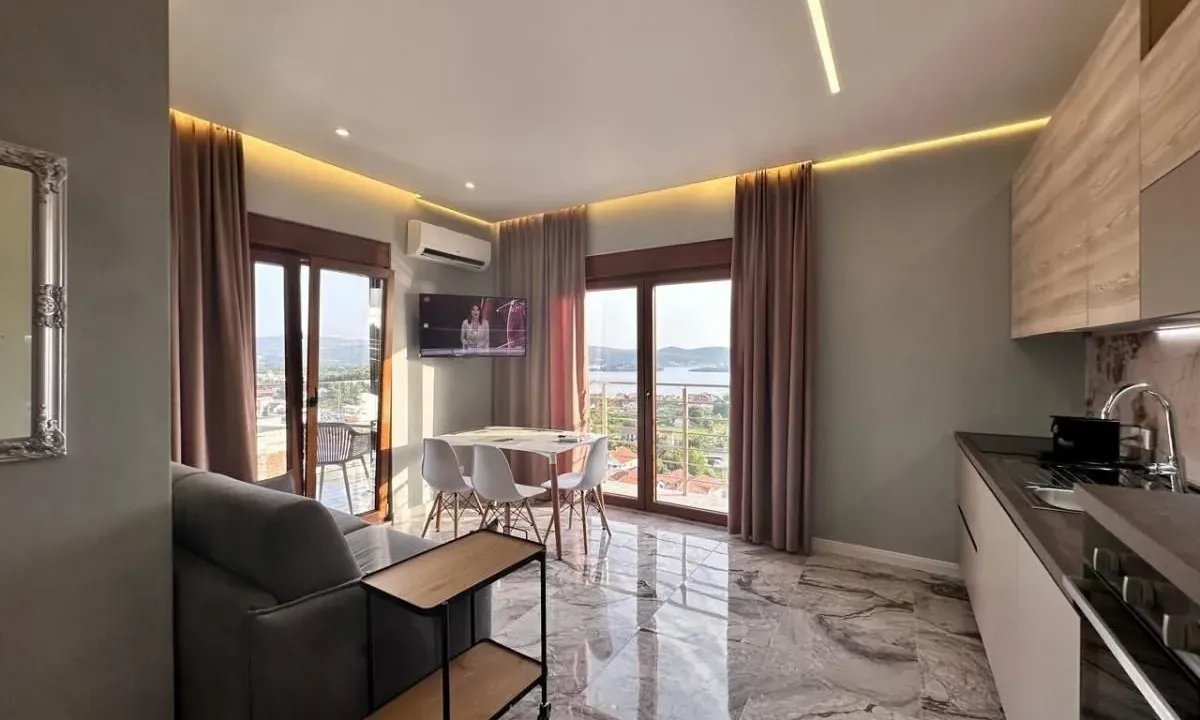 Prodaja, jednosoban stan, 38m², Tivat, Crna Gora