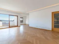 Prodaja, trosoban stan, 142m2, Gorica C, Podgorica