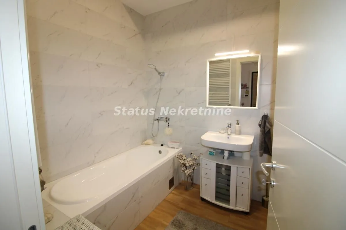 Prodaja, četvorosoban stan, 155m², Telep, Novi Sad Sve Podlokacije