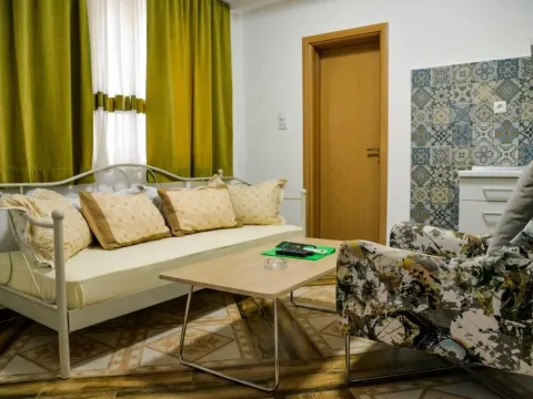 Sale, hospitality venue, 550m², Kotor, Crna Gora - image 1