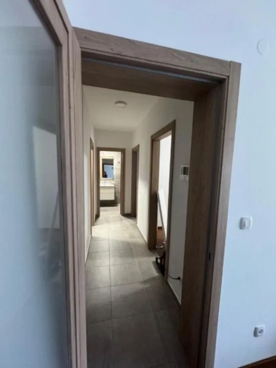 Izdavanje, dvosoban stan, 69m², Master Kvart, Podgorica