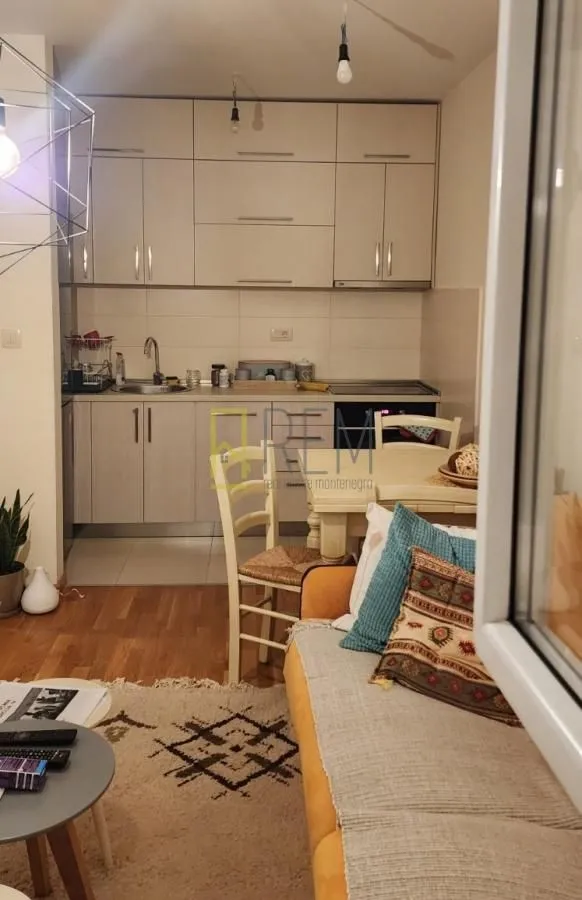 Prodaja, jednosoban stan, 38m², Stari Aerodrom, Podgorica