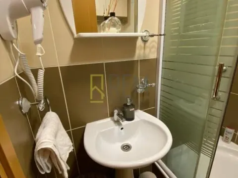 Sale, studio apartment, 24m², Blok 6, Podgorica - image 4