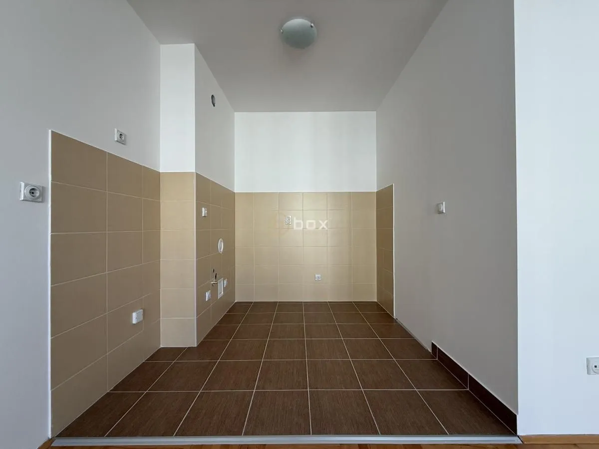Izdavanje, dvosoban stan, 65m², Medijana, Niš