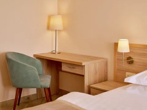 Izdavanje, jednosoban stan, 72m², Bečići, Budva - image 10