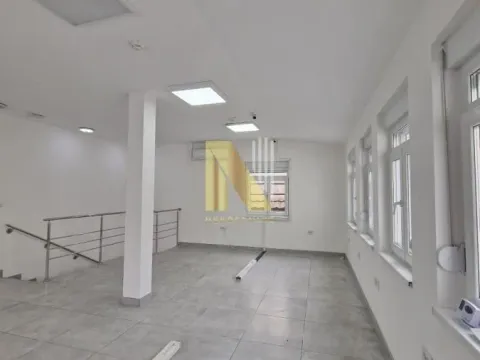 Izdavanje, poslovni prostor, 550m², Adamovićevo Naselje, Novi Sad Sve Podlokacije - image 2
