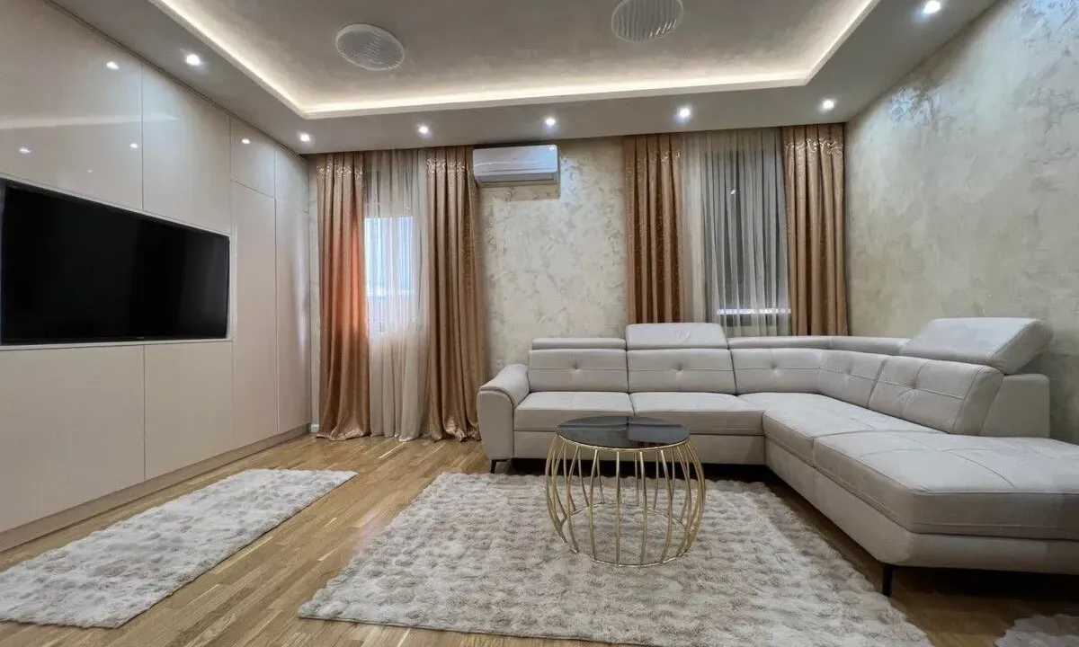 Izdavanje, garsonjera, 30m², Stara Varoš, Podgorica