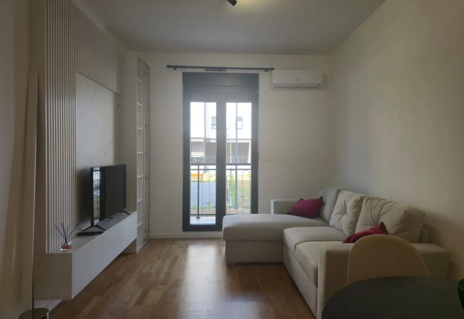 Rent, one bedroom apartment, 40m², Tološi, Podgorica