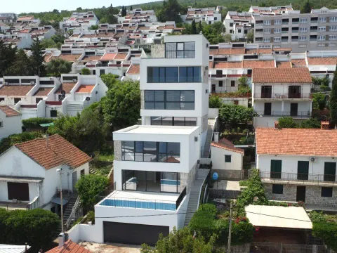 Prodaja, kuća, 200m², Krašići, Tivat