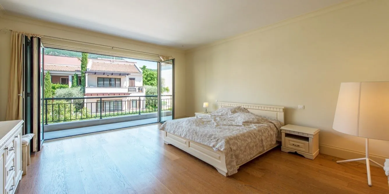 Sale, two bedroom apartment, 148m², Tivat, Crna Gora