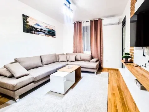 Izdavanje, dvosoban stan, 60m², City Kvart, Podgorica - image 4