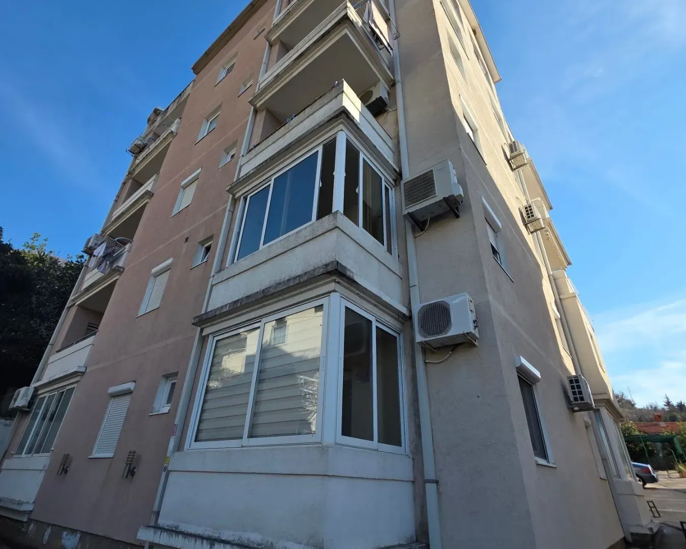 Prodaja, dvosoban stan, 68m², Pržno, Budva
