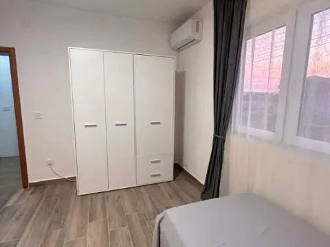 Izdavanje, dvosoban stan, 91m², Konik, Podgorica - image 2