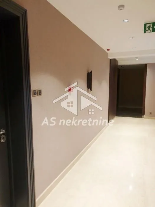 Izdavanje, dvosoban stan, 104m², Cvetni Trg, Vračar Sve Podlokacije