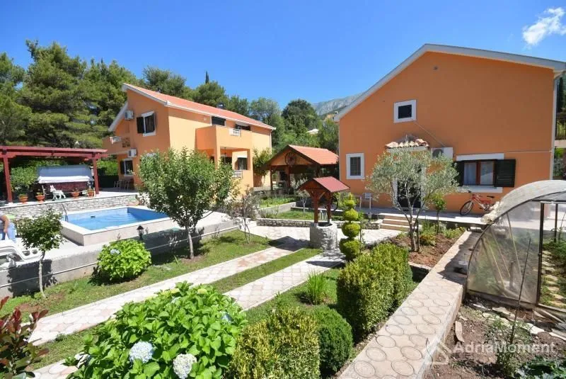 Prodaja, kuća, 266m², Mojdež, Herceg Novi