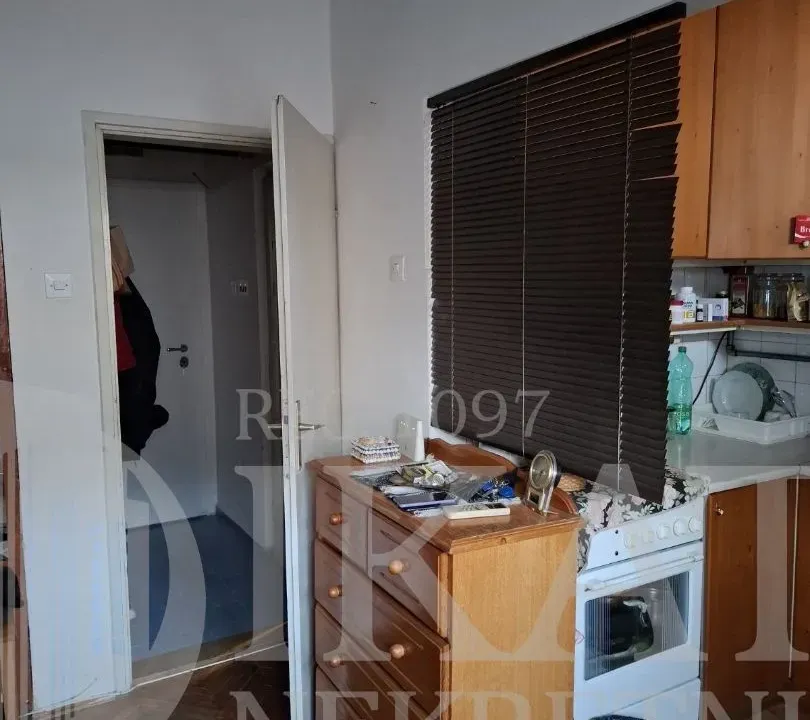 Prodaja, jednosoban stan, 24m², Senjak, Beograd